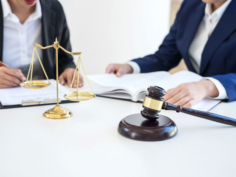 合同纠纷律师：企业守护者